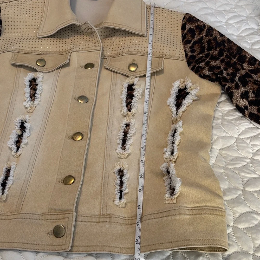 A.Z.I Embellished Brushed Denim Jean Jacket w/Leopard Print Cut-Out sz Small - Picture 13 of 14